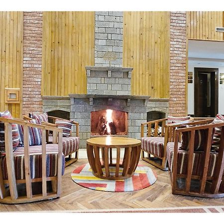 The Walnut Creek Pahalgam Hotel Buitenkant foto